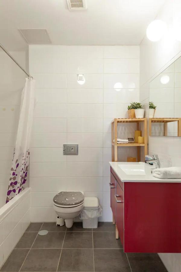 Oַ&O Group- Luxury Apt Tower Best Sea View Bat Yam Esterno foto