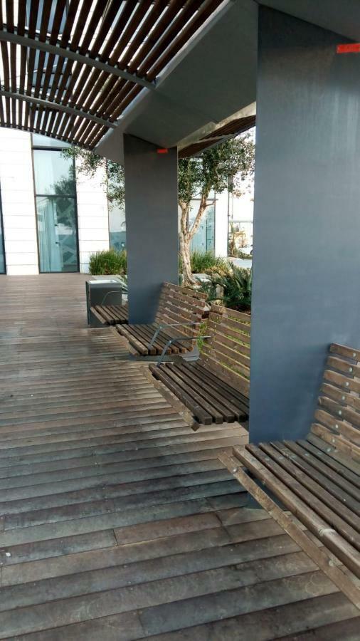 Oַ&O Group- Luxury Apt Tower Best Sea View Bat Yam Esterno foto